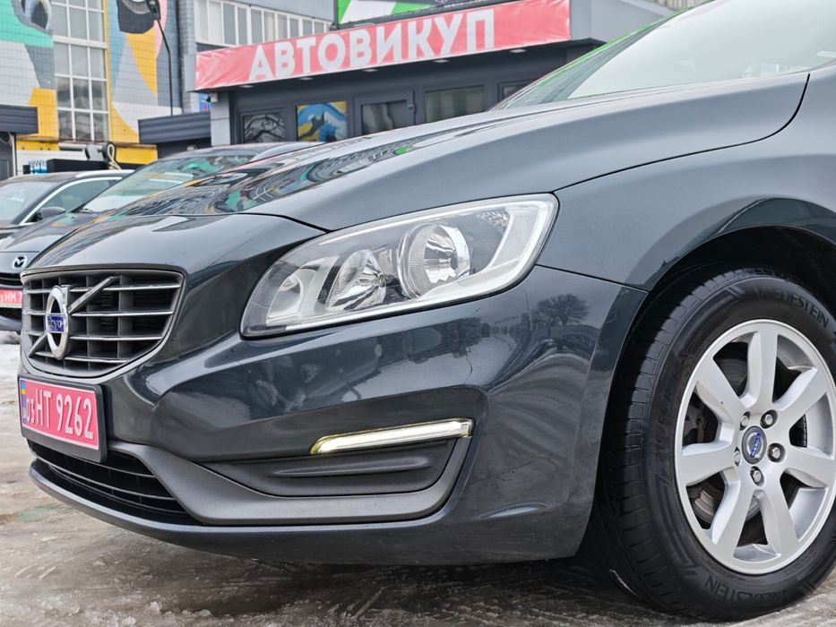 Volvo V60 facelift 2014  2,0 D3 дизель ВІДЕО