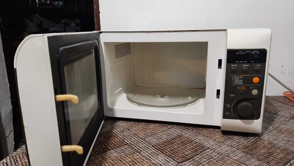 Мікрохвильова піч DAEWOO