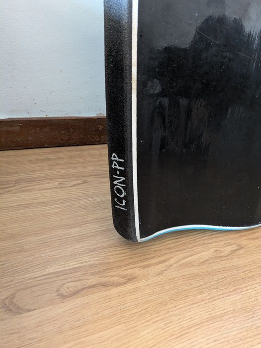 Prancha bodyboard 42" Bat tail + Mochila + leash