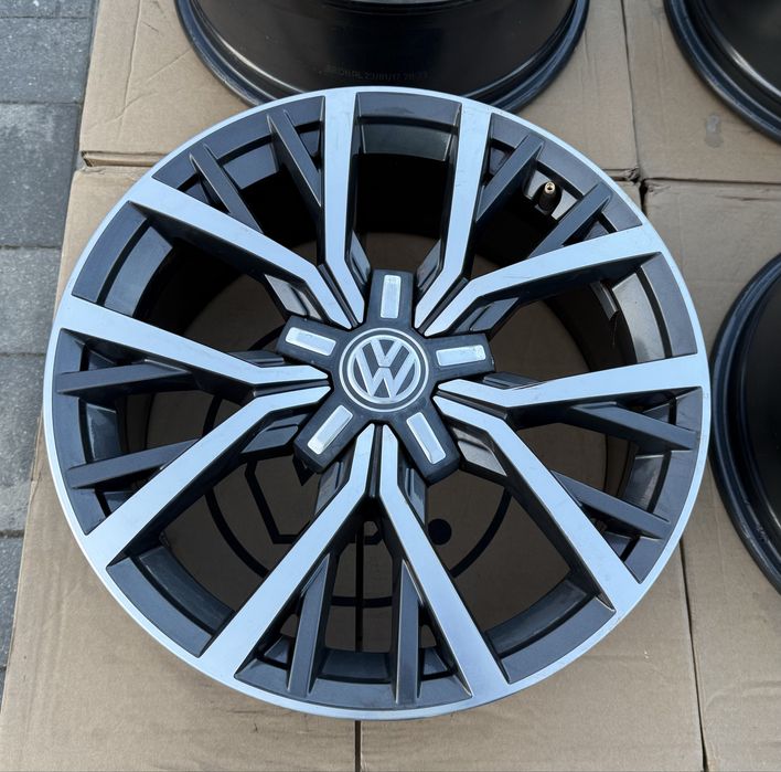 Felgi Volkswagen 17" 5x112 Tiguan Sharan Passat Golf T-Roc et40 7J