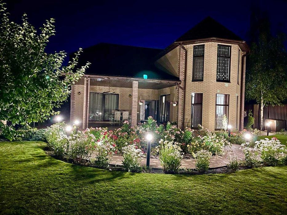 Продам дом в Обуховке, с гостевым домом/озеро/мустанг/седьмое небо