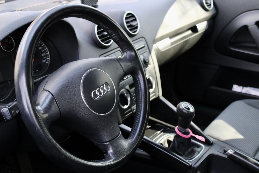 **Audi a3 1.6 Mpi**