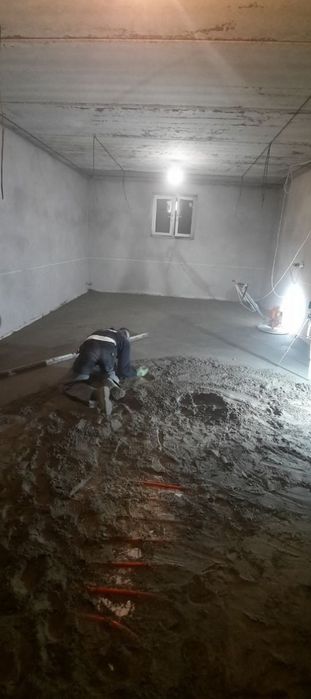 Стяжка підлоги, напівсуха стяжка