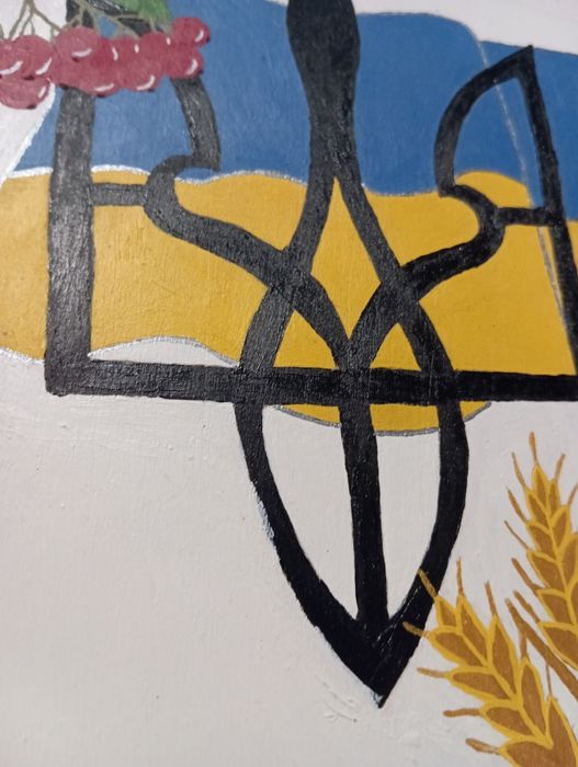 Продам дерев'яну доску ручної роботи.