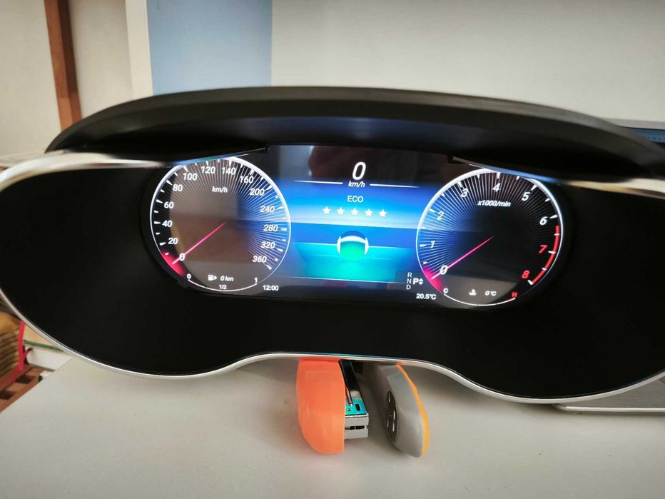 Mercedes Benz цифрова приборна панель приборка LED digital cluster