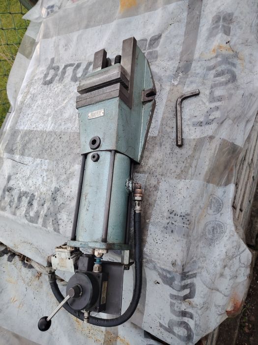 Imadło hydrauliczno pneumatyczne