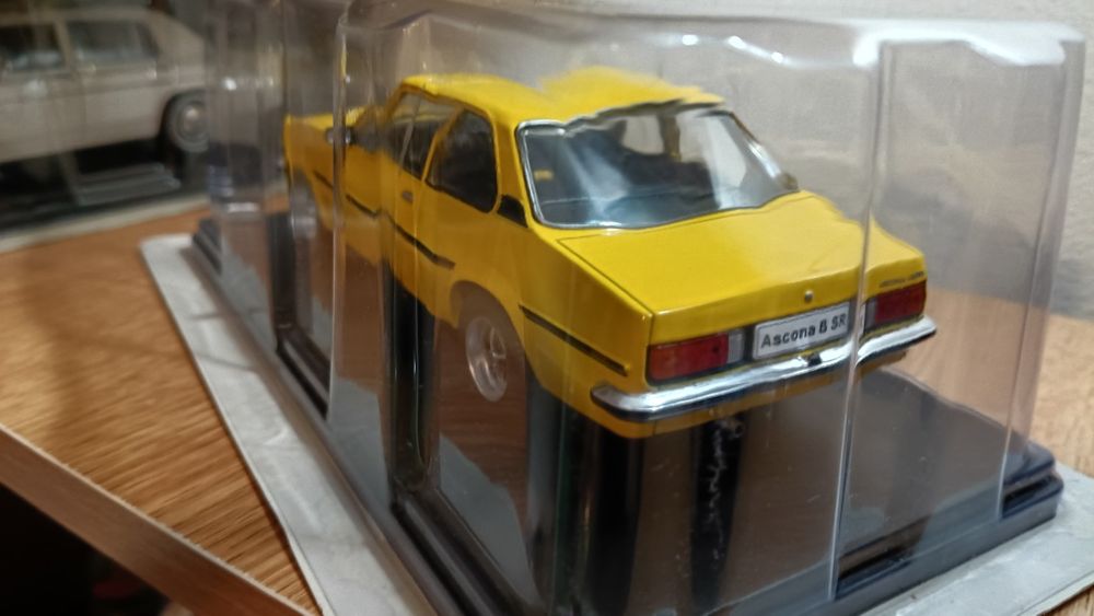Opel Ascona B 1:24 Hachette