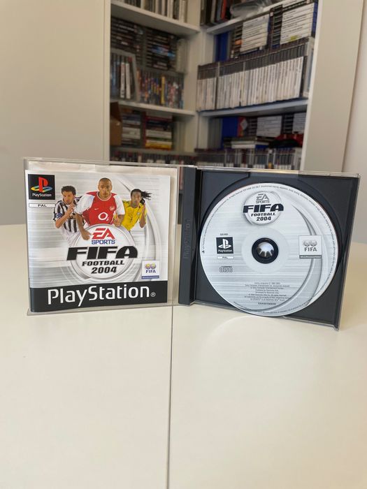 FIFA Football 2004. PlayStation 1