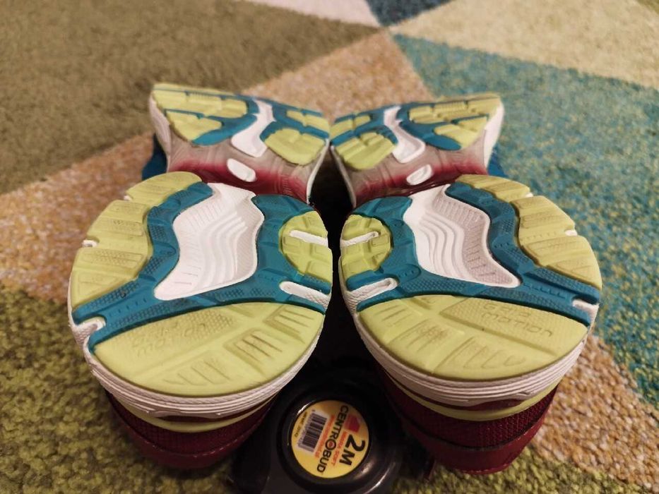 Buty sportowe damskie rozm. 39