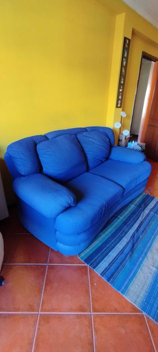 Sofá Azul Escuro de 2 Lugares