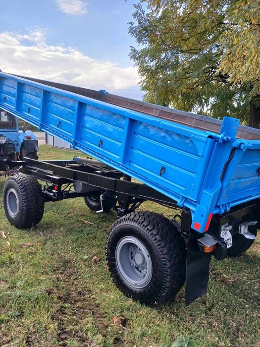 Продам тракторний прицеп 2ПТС6