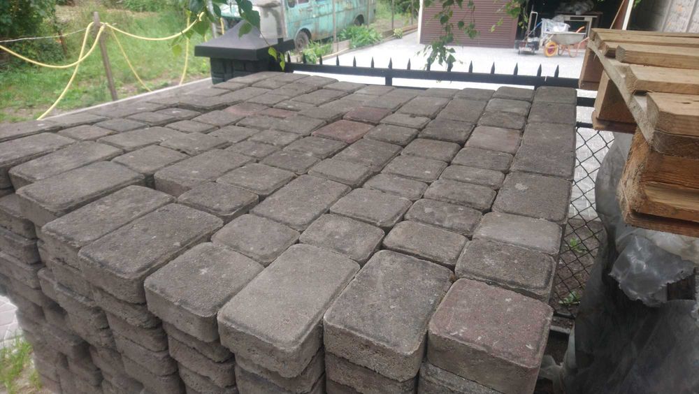 Бруківка Старе місто вживана продам