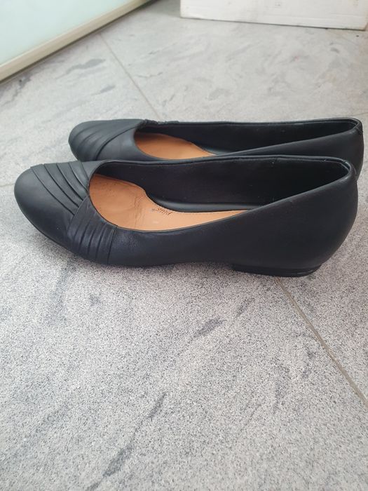 Шкіряні туфлі лофери Clarks 39 босоніжки