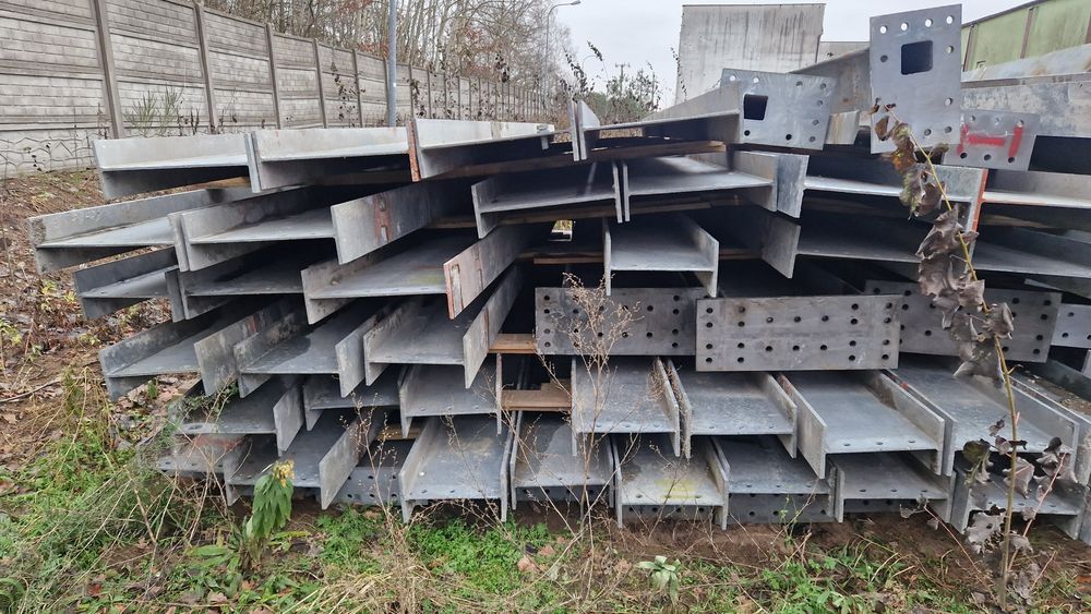 Sprzedam ocynkowaną konstrukcję stalową 3,00zł za kg  - OBNIŻKA CENY !!!