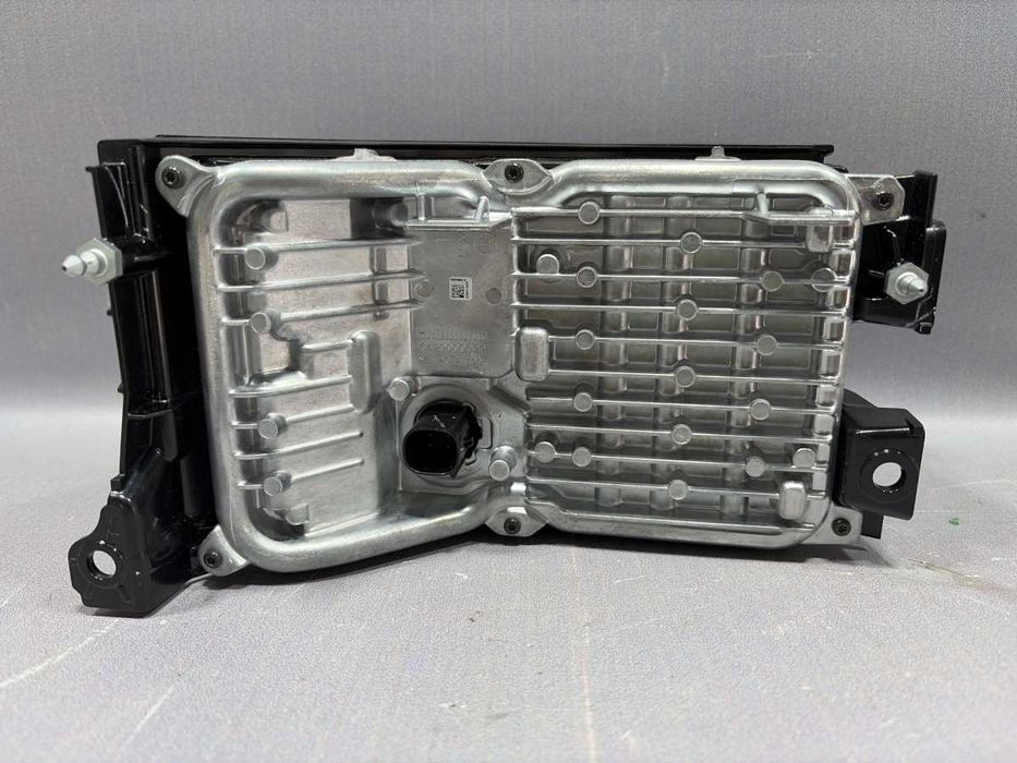 Ліхтар лівий правий зовнішній Tesla Cybertruck 1806408-00-C