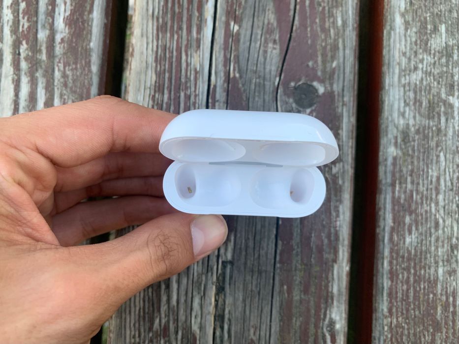 Etui ładujące do AirPods Pro 2