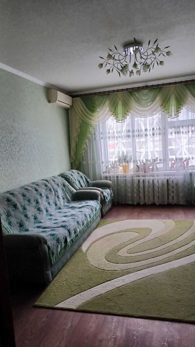 Аренда 3-х комнатной квартиры в районе крытого рынка