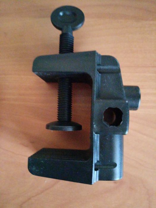 Струбцина светильника,крепление лампы,кронштейн,прищепка,зажим