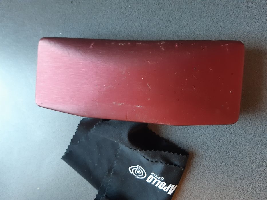 Etui do okularów.  Roberto Bacoli