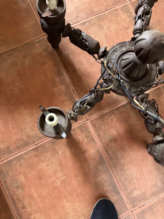 Candeerio de madeira trabalhado em talha