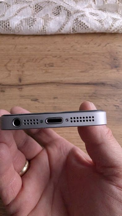 Bateria 100% Iphone se  Stan kolekcjonerski.