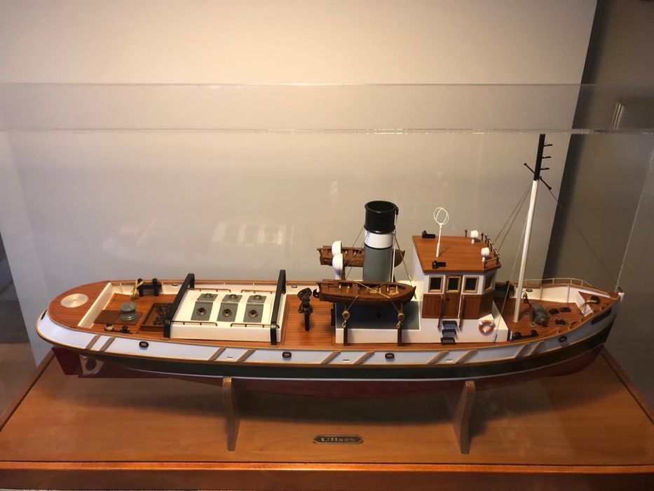 Unikatowy model holownika pełnomorskiego M/S „Ulises”, w gablocie