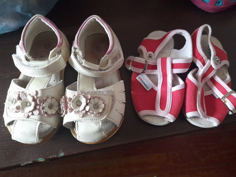 Дитячі речі,взуття.