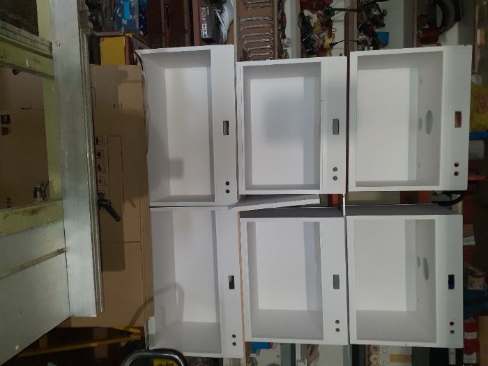 criadeiras e enfermarias para aves e outros animais