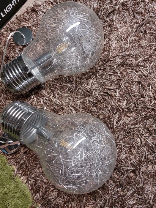 lampy w kształcie żarówek