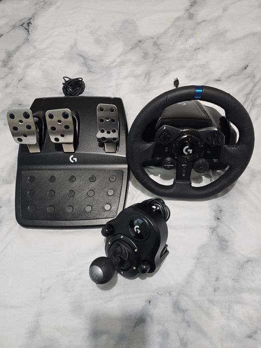 Logitech G923 (Playstation e PC)