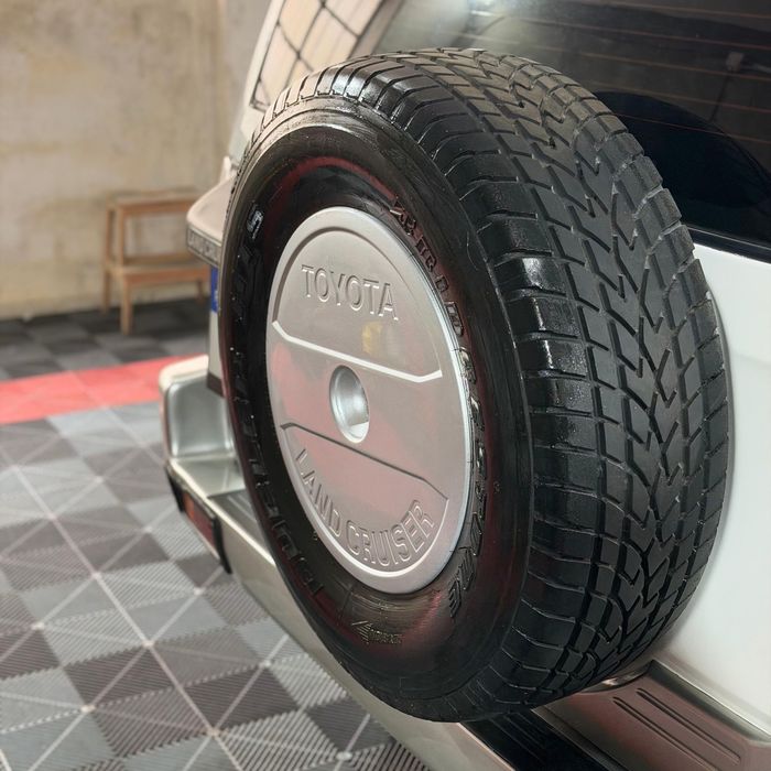 Toyota Land Cruiser KZJ 90