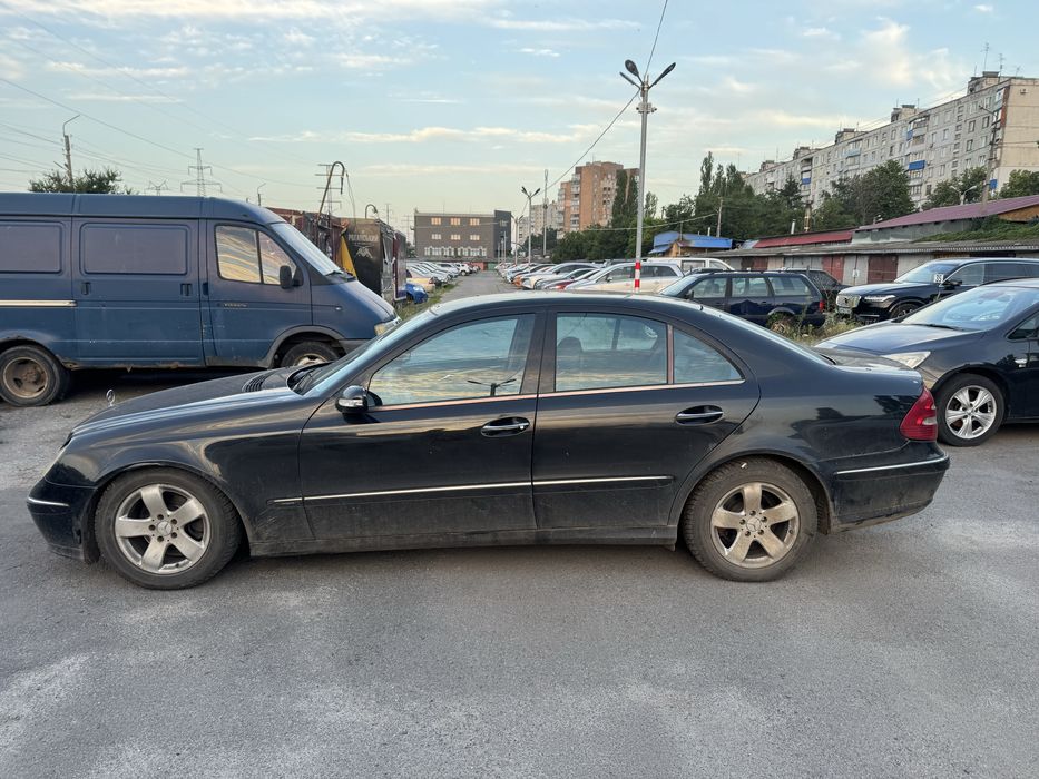 Mercedes e class w211