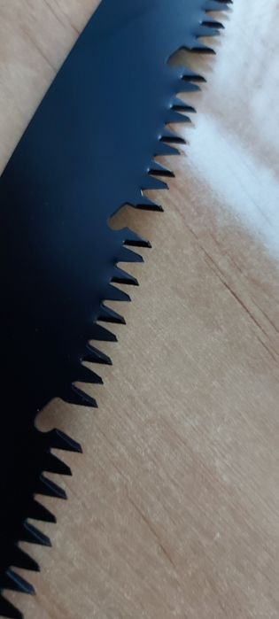 Składana piłka ręczna do drewna gałęzi