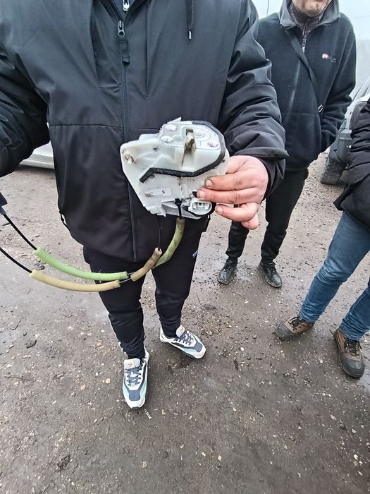 Задня ліва карта mazda 6 2013