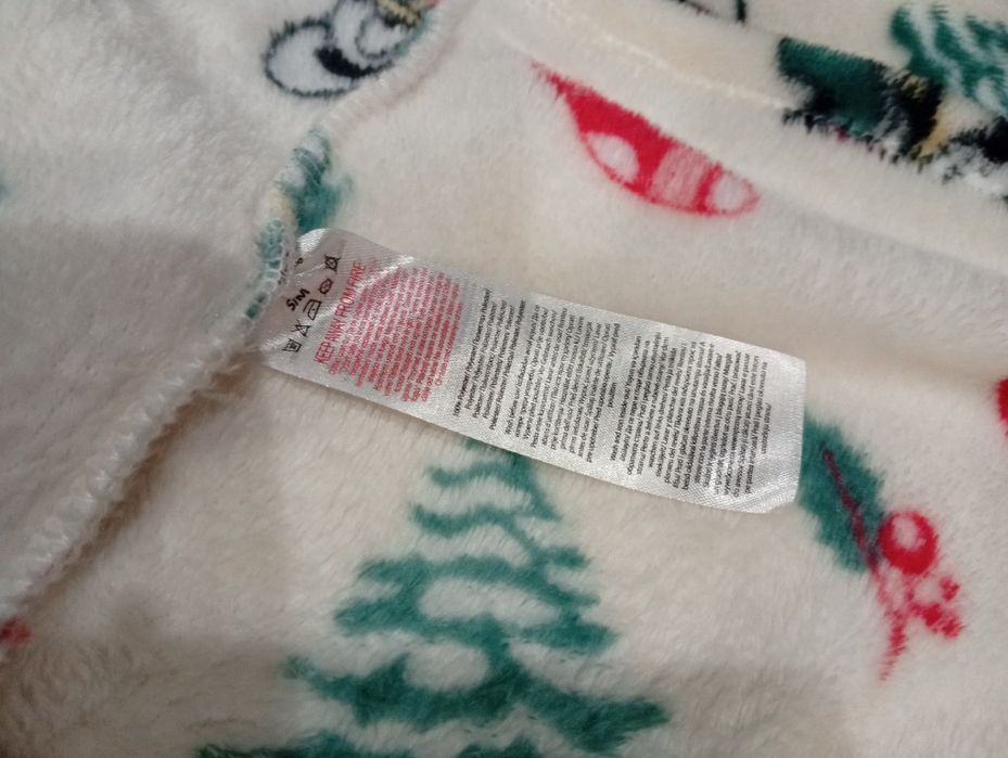 махровий халат Disney S/M з новорічним принтом Мікі Маус
плечи42
пог50