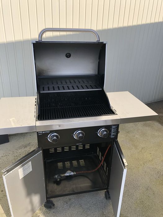 Grelhador Barberque a Gás (NÃO É DE BICOS) FireKing Linea III c/ 3 queimadores COMPLETAMENTE NOVO