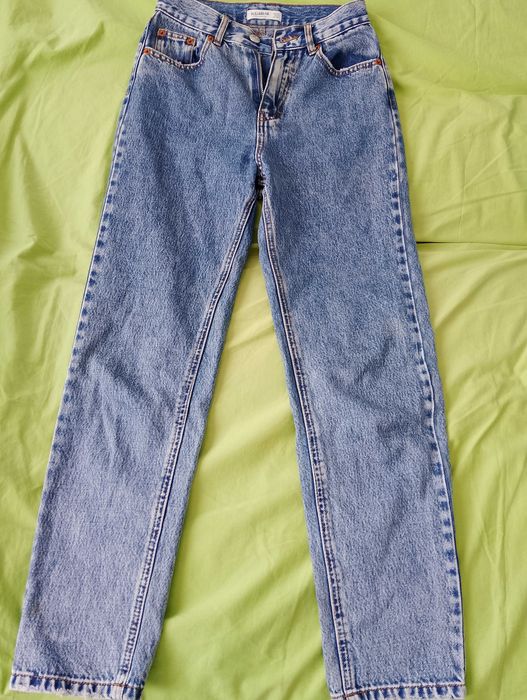 PULL & BEAR. Ładne jeansy damskie.