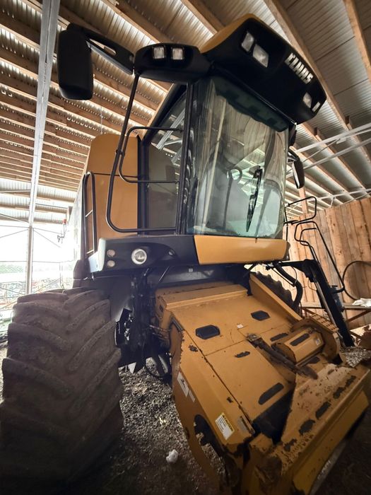 Комбайн CAT Lexion 570R
