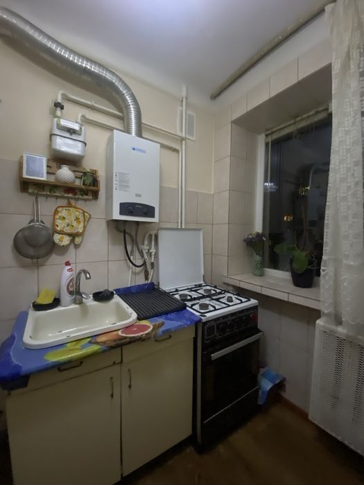 Продаж 3 кімнатної квартири в центрі міста на 2 поверсі