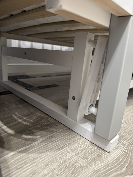 Дитяче ліжечко з маятником + матрац + постіль+подушка,ковдра