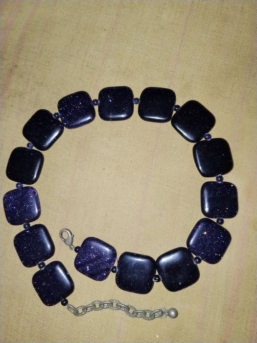 Продам бусы колье из натуральных камней