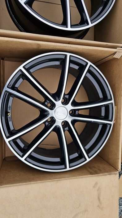 Piękne Alufelgi 18 5x112 Alutec VW Audi Skoda Seat Mercedes VW Golf Sharan Passat Eos Tiguan Touran Octavia Yeti Leon A3 A4 TT T4 C-Klasa w204 w205