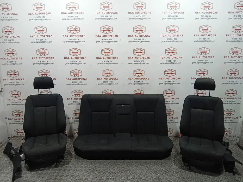 Bancos Mercedes Class E W210 em Tecido com os Cintos da Frente