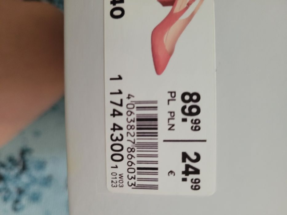 Czółenka na słupku GRACELAND