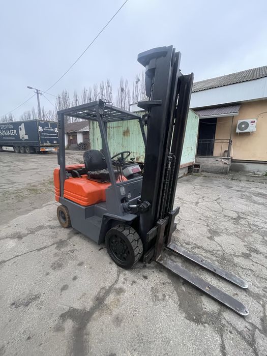 Навантажувач дизельний TOYOTA FD20.