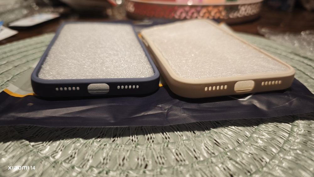 2x case granat & kremowy do telefonu random. np iphoneXR
