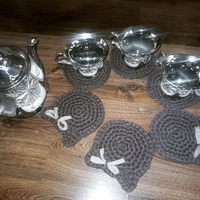 Набор подставок под чашки