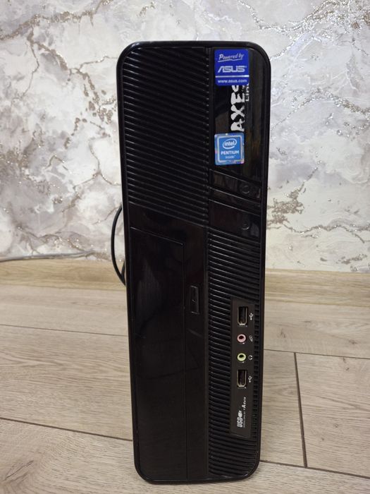 Офісний комп'ютер від Asus