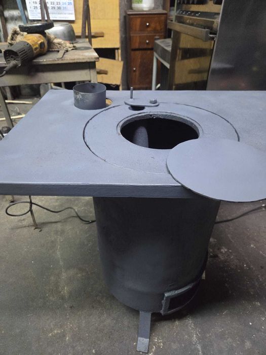 Salamandra em aço com placa de aquecimento