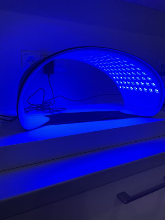 Lampa LED Pdt do twarzy